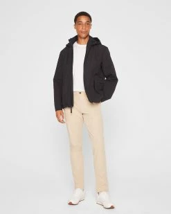 Flash Sale โญ Club Monaco Men Connor Tech Pant Off White ๐